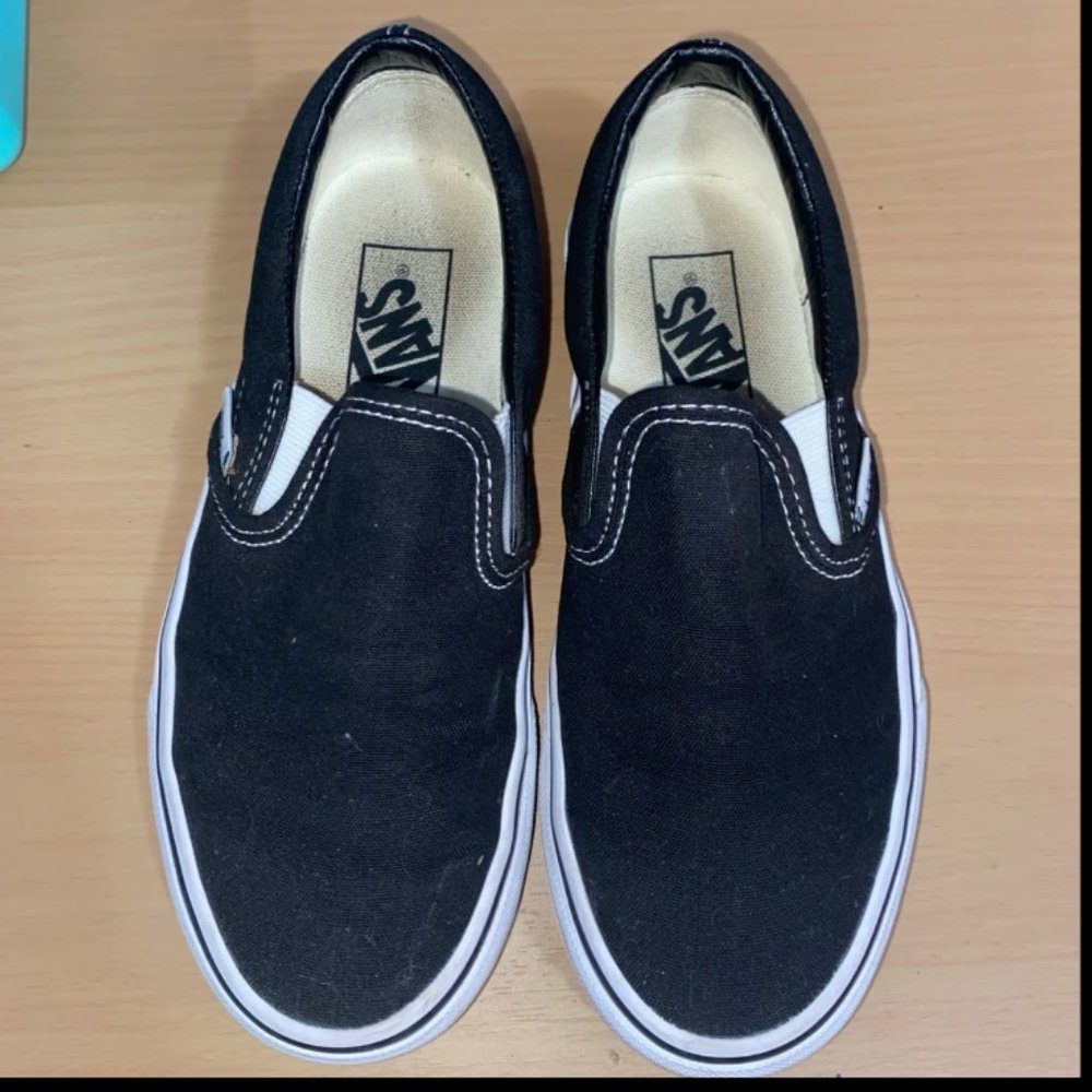 Black vans slip ons size 5.5 women's/ Men's 4.0, footwear, unisex shoes